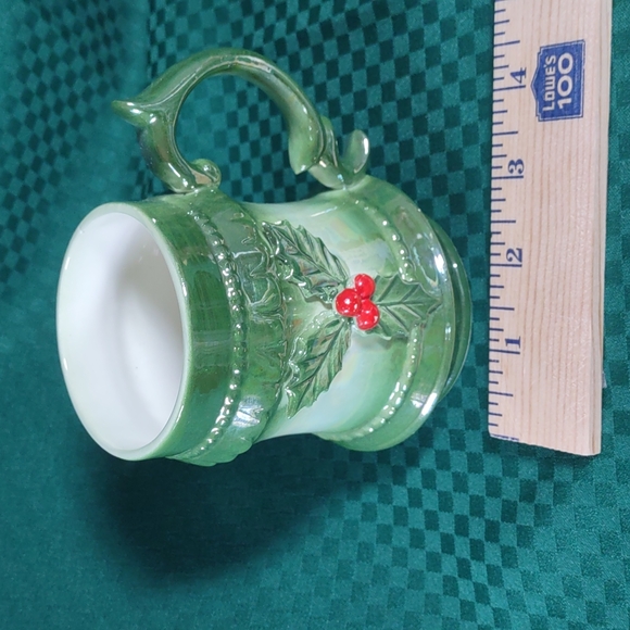 Vintage Norcrest Iridescent Holly Mug - Picture 7 of 7